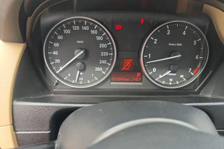 Used BMW X1 2015 sDrive18i Leading Edition
