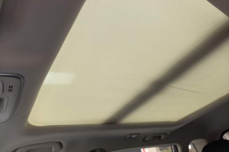 Used Geely Auto Emgrand X7 Sport 2018 1.8TD Automatic Two-Wheel Drive Smart 4G Connected Version
