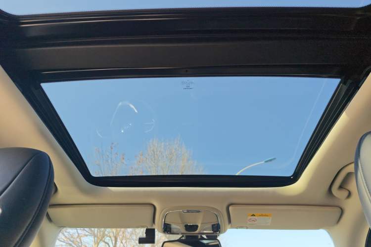 Used  Cherokee 2020 2.0L Two-Wheel Drive Classic Sports Edition
