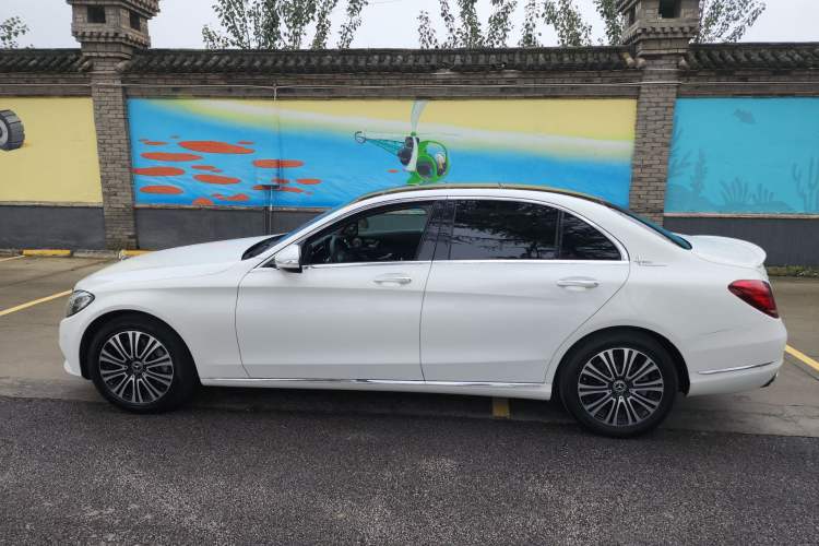 Used Mercedes-Benz C-Class 2018 C 200 L
