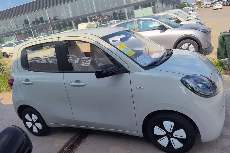 Used Wuling Hongguang MINIEV 2025 Four-Door Version Advanced Edition
