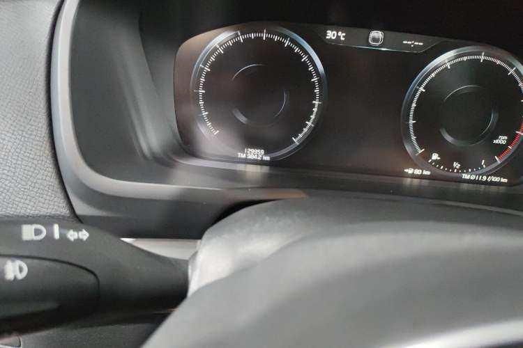 Used Volvo XC90 2019 T5 Zhiyi Edition 7-Seater China V Emission Standard
