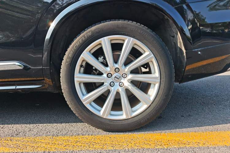 Used Volvo XC90 2019 T6 Zhiyi Edition 7-Seater China VI Standard
