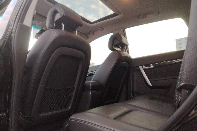 Used Chevrolet Captiva 2014 2.4L 4x4 Flagship Edition 7 Seats