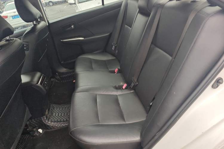 Used Toyota Camry 2015 2.0G Premier Edition
