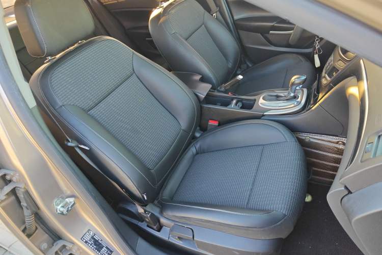 Used Buick Regal 2015 1.6T Leading Technology Model
