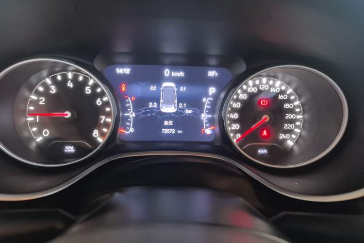 Used  Compass 2019 200T Automatic Family Edition - Connected Large Screen Version
