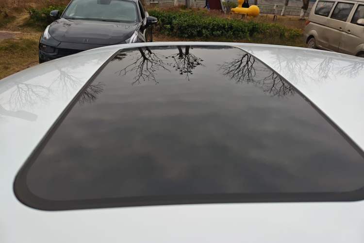 Used Roewe i5 2020 1.5L Automatic 4G Connected Linghao Edition