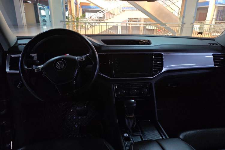 Used Volkswagen Teramont 2020 330TSI Two-Wheel-Drive Luxury Edition China VI Standard
