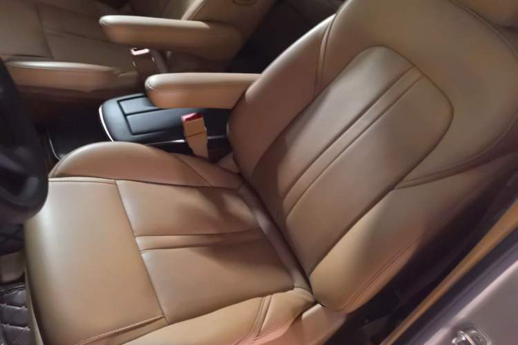 Used Buick GL8 2021 ES Landtrek 653T Luxury Model
