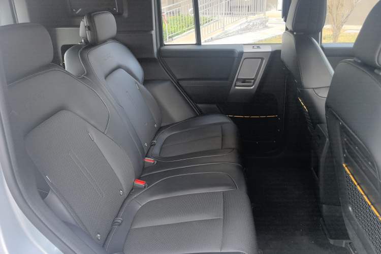 Used  V23 2025 501 Four-Wheel Drive Intelligent Driving Version
