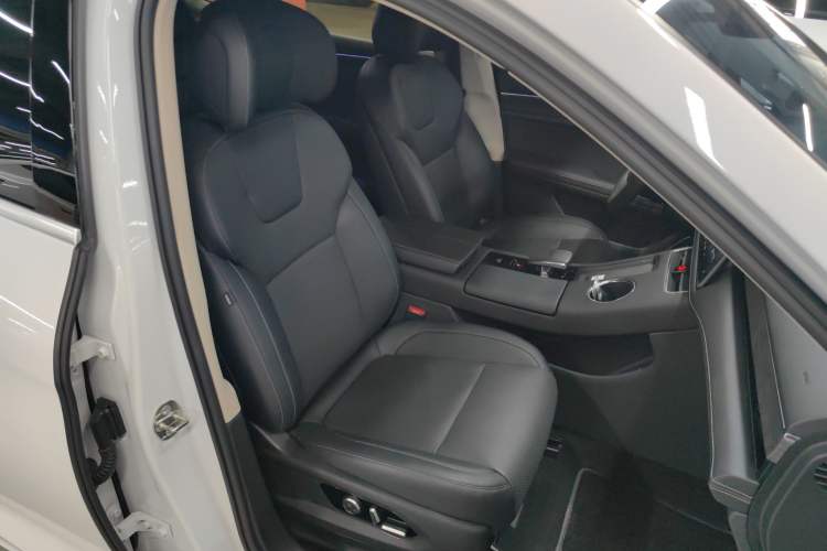 Used Hima AITO M5 2022 Range-Extended Rear-Drive Standard Version
