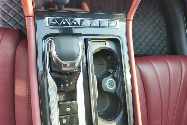 Used Hongqi H5 2024 2.0T Automatic Smart Connect Flagship Edition
