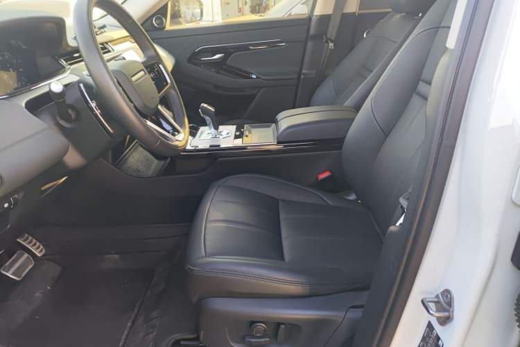 Used Land Rover Range Rover Evoque 2023 Aurora L 249 PS Luxury Edition