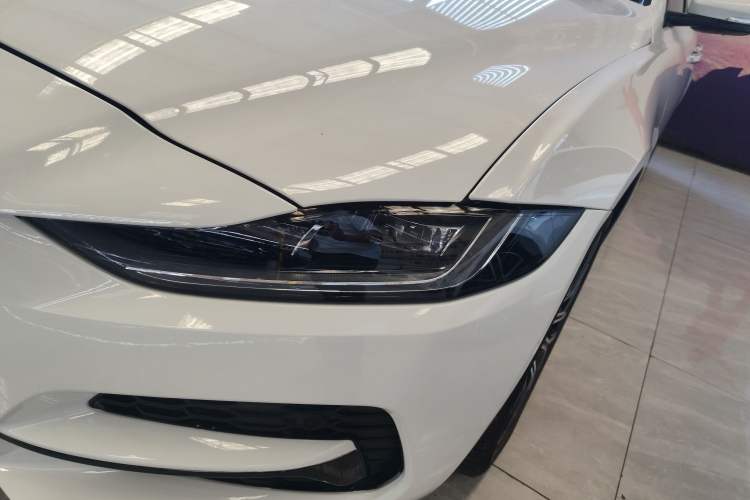 Used Jaguar XEL 2020 2.0T 250 PS SE Tech-Elegant Edition
