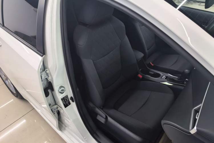 Used Toyota Corolla 2021 Dual-Motor 1.8L E-CVT Elite Edition
