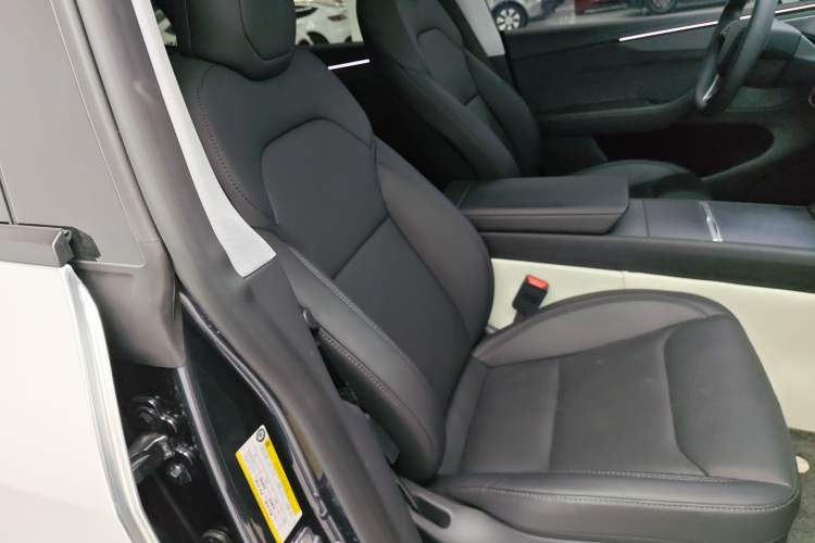 Used Tesla Model Y 2025 Long-Range All-Wheel Drive First Edition
