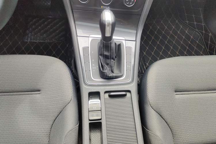 Used Volkswagen Golf 2017 230TSI Automatic Comfort Edition – Celebrating Milestone of One Million Units
