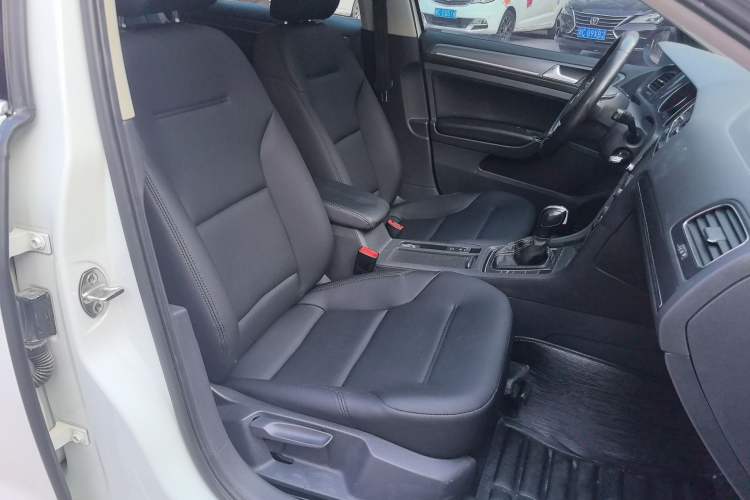 Used Volkswagen Golf 2017 230TSI Automatic Comfort Edition – Celebrating Milestone of One Million Units