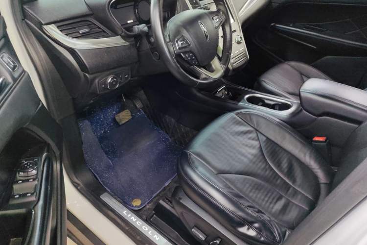 Used Lincoln MKC 2017 2.0T Two-Wheel Drive Deluxe Edition
