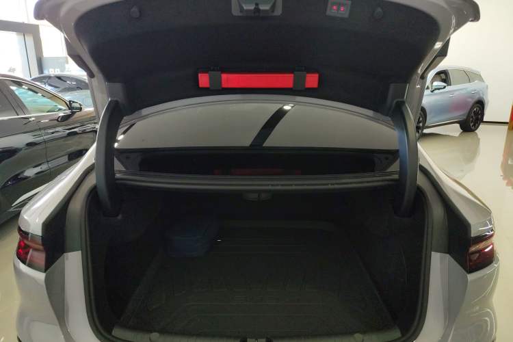 Used BYD Han 2025 EV Intelligent Driving Edition 701KM LiDAR Flagship Model
