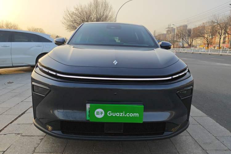 Used Livan Livan 7 2023 605km Hunter Light
