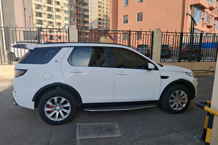 Used Land Rover Discovery Sport 2019 240 PS SE Version China VI Standard
