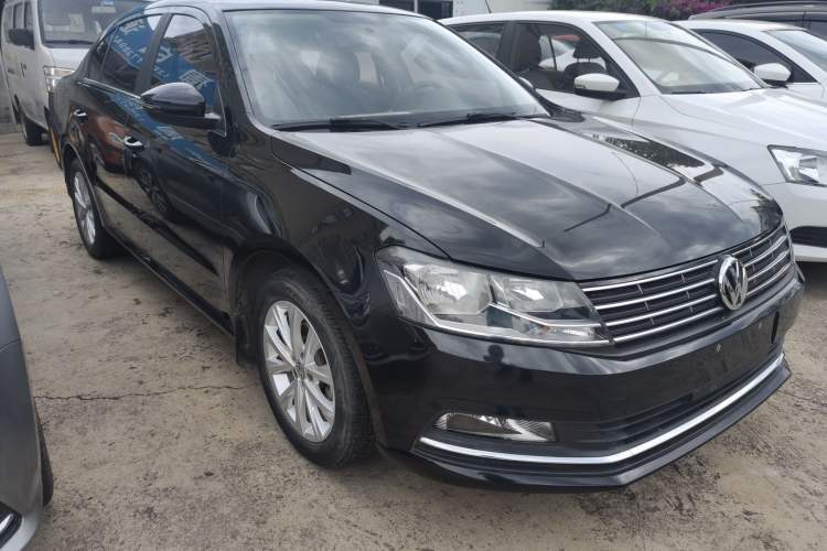 Used Volkswagen Lavida 2017 1.6L Manual Comfort Edition
