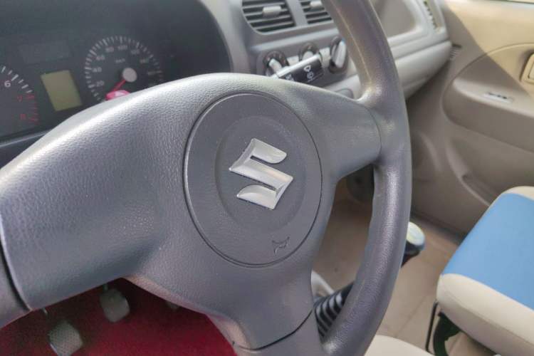 Used Suzuki Wagon R 2015 1.0L Manual Utility Model
