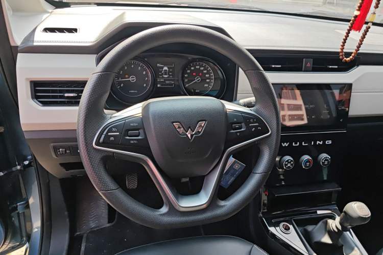 Used Wuling Hongguang PLUS 2019 1.5T Manual Luxury 7-Seater
