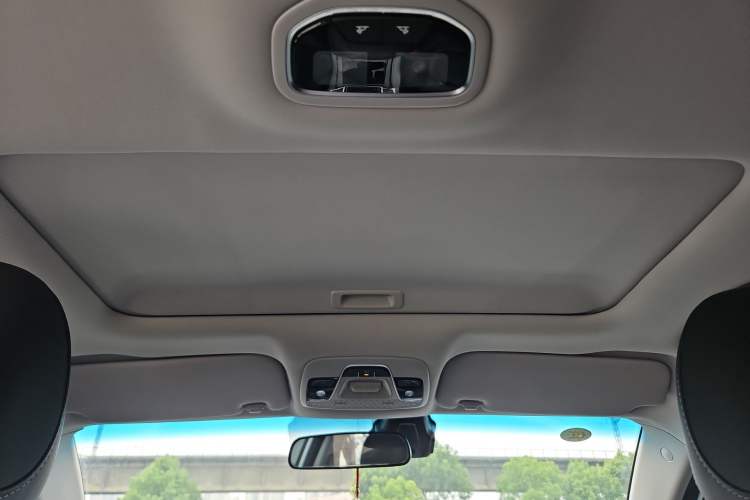 Used Geely Auto Emgrand 2019 Leading Edition 1.5L CVT Upward-Connected Model China VI Standard
