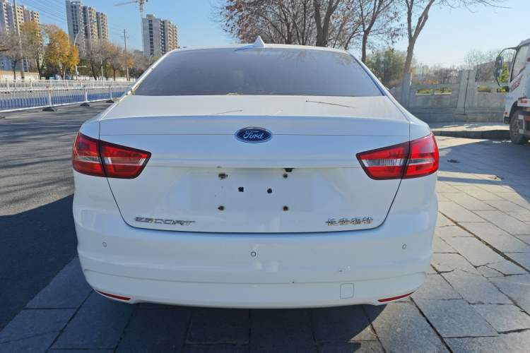 Used Ford Escort 2015 1.5L Automatic Comfort Model
