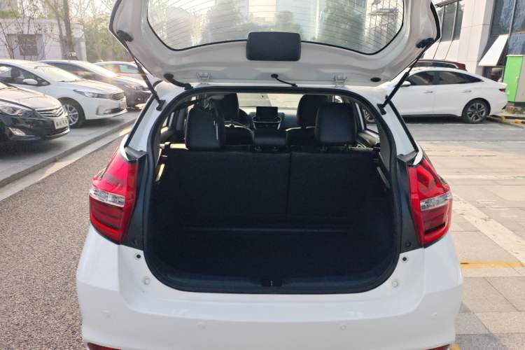 Used Toyota YARiS L 2020 1.5L CVT Luxury Edition
