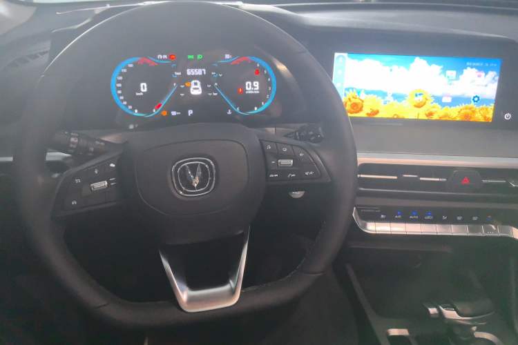 Used Changan CS35PLUS 2021 Blue Whale NE 1.4T DCT Luxury Model
