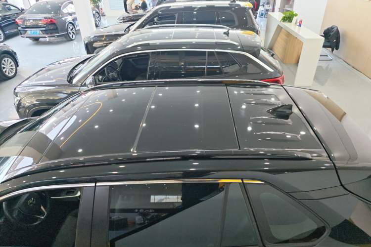 Used Toyota RAV4 2023 2.0L CVT Two-Wheel Drive Fashion Plus Edition
