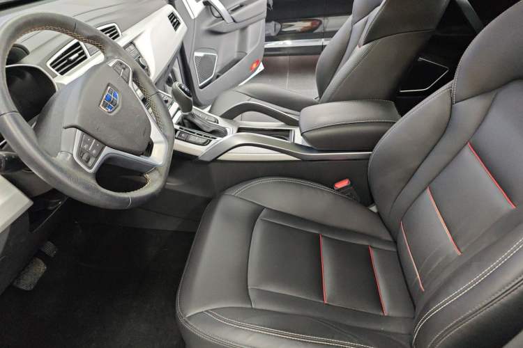 Used Geely Auto Emgrand X7 Sport 2018 1.8TD Automatic Two-Wheel Drive Smart Connect 4G Internet Edition
