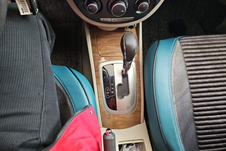 Used Buick Excelle 2015 1.5L Automatic Classic Model
