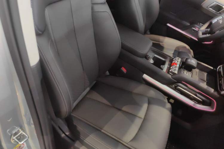 Used  Titanium 3 2025 501KM All-Wheel Drive Intelligent Driving Ultra Version
