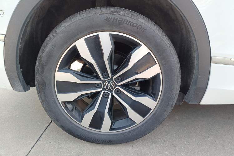 Used Volkswagen Tiguan L 2023 330TSI Automatic Two-Wheel Drive R-Line Enjoyment Edition
