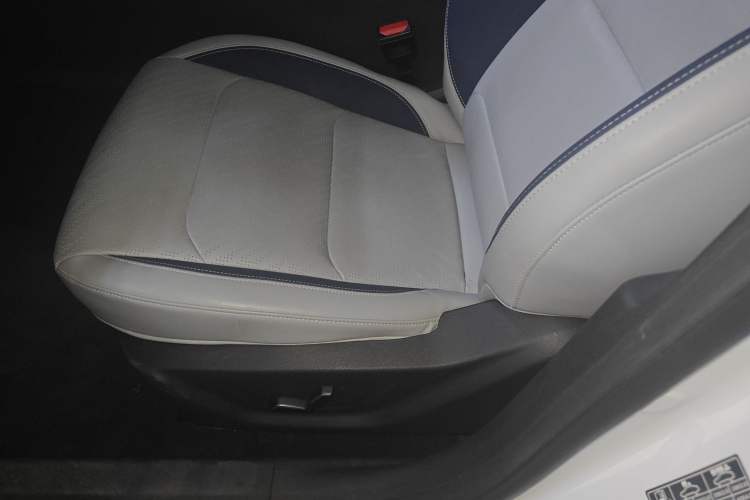 Used Geely Auto Emgrand 2022 4th Generation 1.5L CVT Flagship Model
