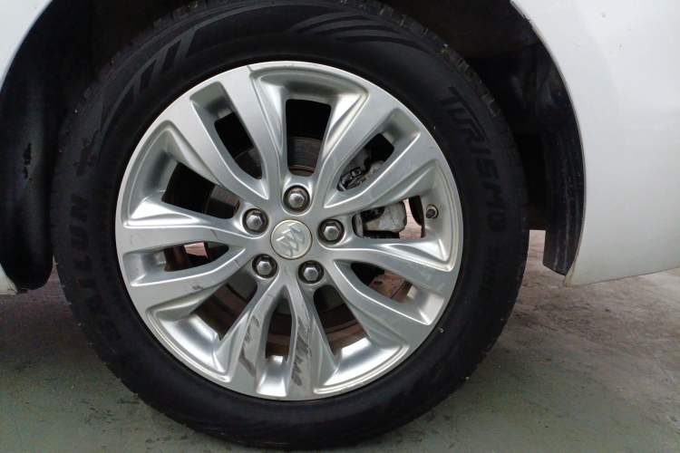 Used Buick GT 2018 15T Dual-Clutch Elite Model China V Standard
