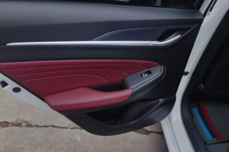 Used Changan Eado 2021 PLUS Blue Whale NE 1.4T GDI DCT Prestige Model
