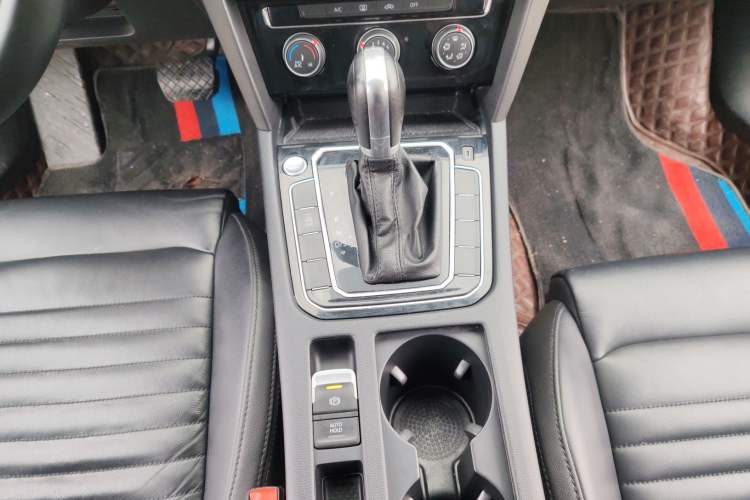 Used Volkswagen Magotan 2019 330TSI DSG Leading Model China VI Standard