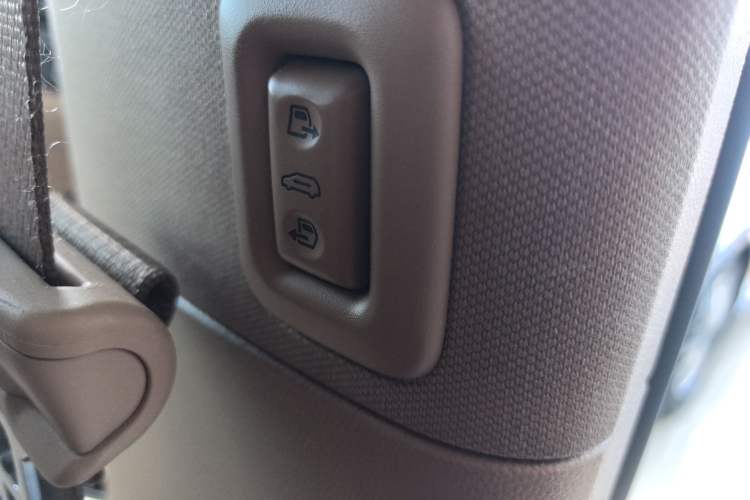 Used Buick GL8 2017 ES 28T Luxury Model China V Standard
