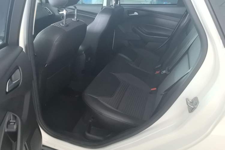 Used Ford Focus 2017 Hatchback 1.6L Automatic Fashion Edition Smart Drive Version