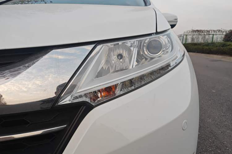 Used Honda Odyssey 2015 Revised 2.4L Luxury Edition