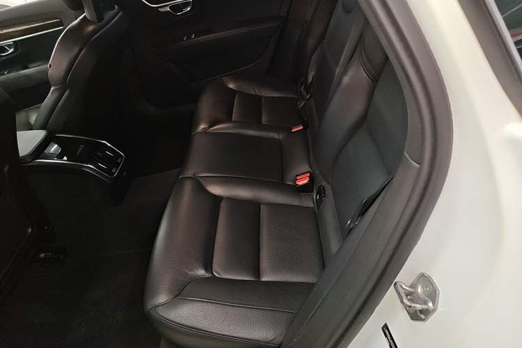 Used Volvo S90 2017 T5 Zhiyuan Edition
