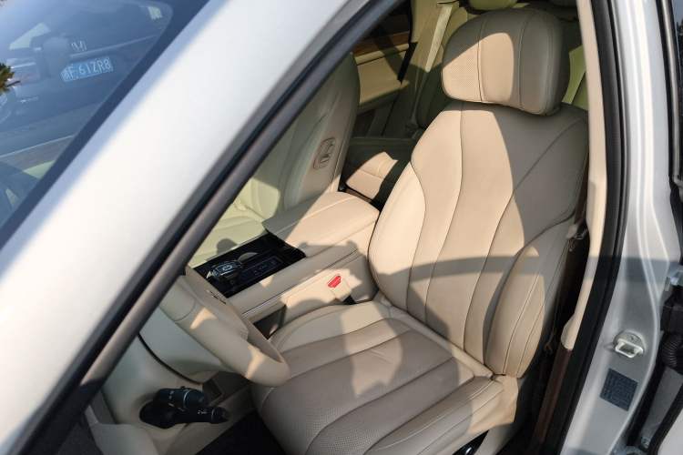 Used Hima AITO M7 2024 1.5T Rear-Drive Plus Version 5 Seats
