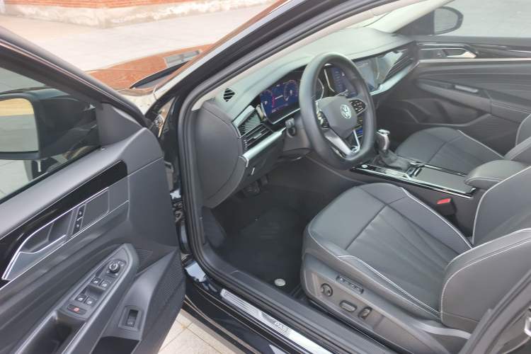 Used Volkswagen Passat 2024 380TSI Starry Dragon Edition
