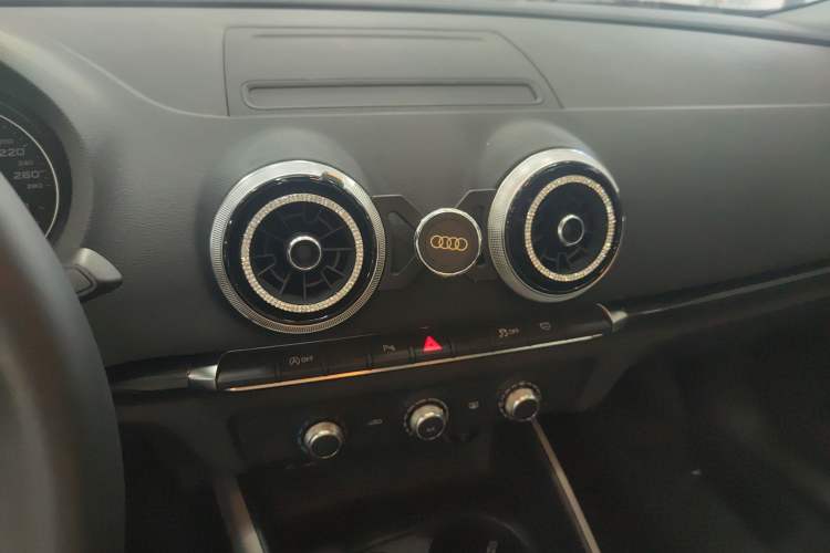 Used Audi A3 2020 Limousine 35 TFSI Fashion Edition China VI Emission Standard